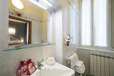 Bagno di Hotel Montreal