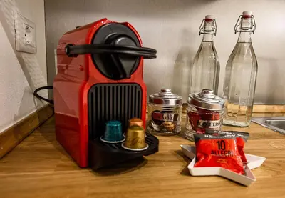 Set per la preparazione di tè e caffè presso Acacia Firenze - Girasole