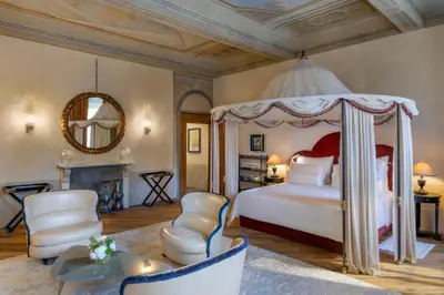 Letto o letti in una camera di The James Suite Hotel Firenze 1564 - Small Luxury Hotels of the World