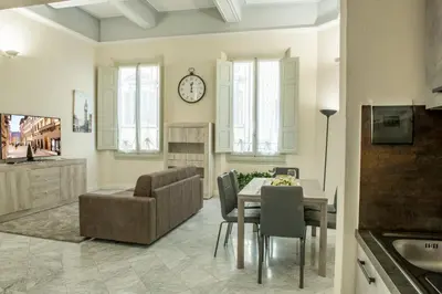 TV o dispositivi per l'intrattenimento presso Cavour Rosa Apartment by Mamo Florence