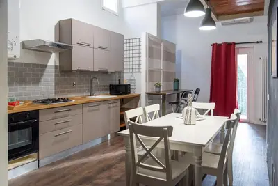 Cucina o angolo cottura di Coco Places Apartments Santa Maria Novella, Centro Storico