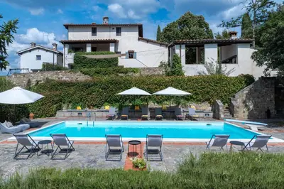 Piscina di Apartments Florence - Villa Fonte Morgana with pool o nelle vicinanze