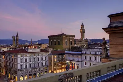 Vista generica su Firenze o vista sulla città dall'interno dell'hotel
