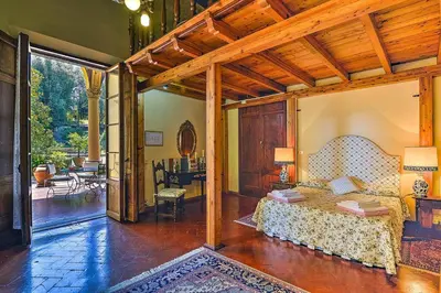 Letto o letti in una camera di Villa Pandolfini 2