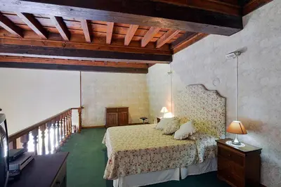 Letto o letti in una camera di Villa Pandolfini 2