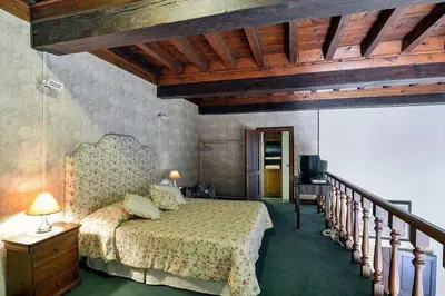 Letto o letti in una camera di Villa Pandolfini 2