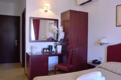 Area soggiorno di Hotel Cardinal of Florence - recommended for ages 25 to 55