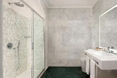 Bagno di Sina Villa Medici, Autograph Collection