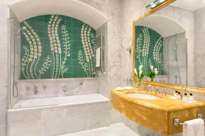 Bagno di Sina Villa Medici, Autograph Collection