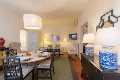 TV o dispositivi per l'intrattenimento presso Damasco penthouse with terrace near the Duomo