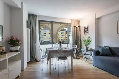 Area soggiorno di Vasari Suite Florence next to Pontevecchio