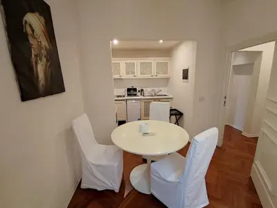 Cucina o angolo cottura di Cashmere apartment a stone's throw from the Duomo