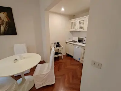 Cucina o angolo cottura di Cashmere apartment a stone's throw from the Duomo