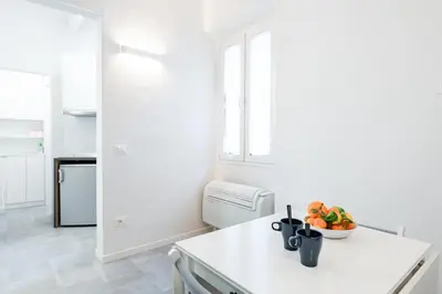 Cucina o angolo cottura di GuestHost - Viuzzo 7 - Florence White Apartment
