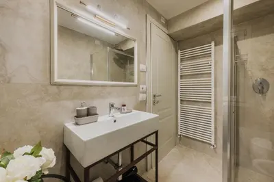 Bagno di Apartments Florence - Ariento Deluxe 2