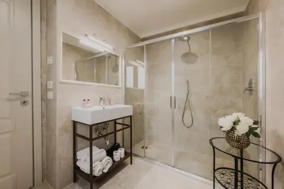 Bagno di Apartments Florence - Ariento Deluxe 6