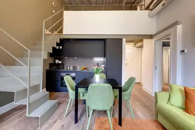 Area soggiorno di Turandot Apartment by Mamo Florence