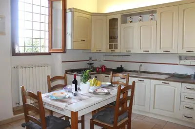 Cucina o angolo cottura di LA GUELFA 64