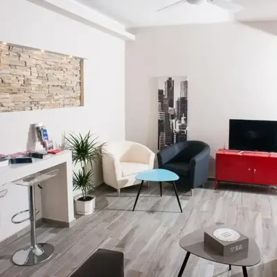 Orsini Family Deluxe Apartment by Mamo Florence