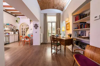 Biblioteca nell'appartamento