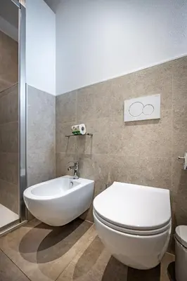 Bagno di Roommo Via dei Pilastri giada