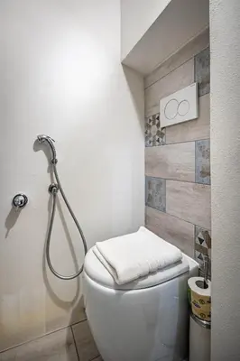 Bagno di Roommo Pergola Apartment