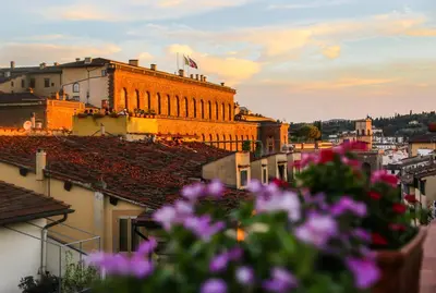 Vista generica su Firenze o vista sulla città dall'interno dell'appartamento