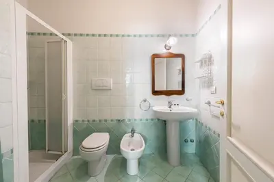 Bagno di Casa Ghibellina by Mmega