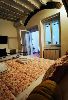 Letto o letti in una camera di Rjgal Apartment B&B