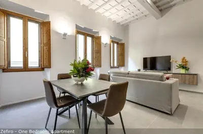 TV o dispositivi per l'intrattenimento presso Venere & Zefiro Apartments by Mamo Florence