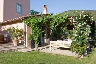 Giardino di Casavaliversi Appartamenti