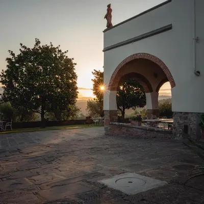 Alba o tramonto visti dall'interno dell'appartamento o dai dintorni