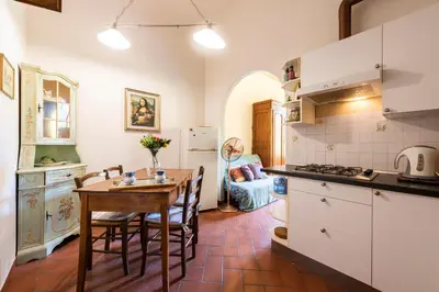 Cucina o angolo cottura di Monna Lisa by Mmega