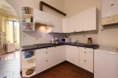 Cucina o angolo cottura di Monna Lisa by Mmega