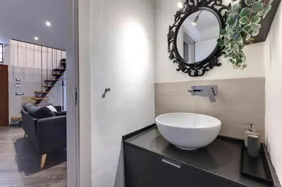 Bagno di Zita Apartment by Mamo Florence