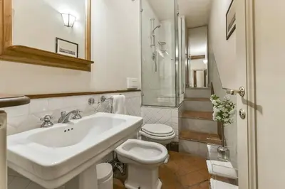 Bagno di Tintoretto frescoed loft in the Oltrarno