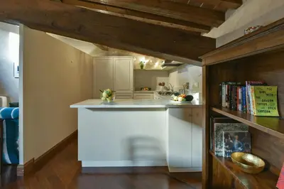Cucina o angolo cottura di Tiepolo romantic penthouse in the Oltrarno