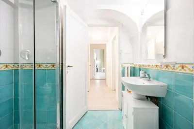 Bagno di Appartamento PONTE VECCHIO con POSTO AUTO su richiesta