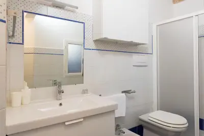 Bagno di 2 apartments next to a market and Piazza Santa Croce - HomeUnity