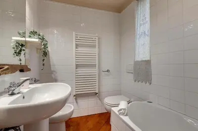 Bagno di Gastone Apartment by Mamo Florence