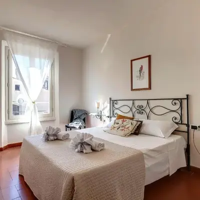 Guendalina Apartment by Mamo Florence