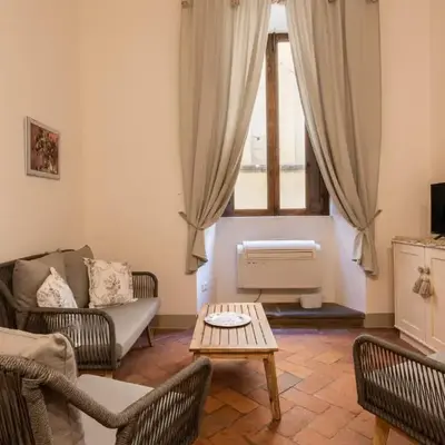 Toscanella Romantic by Mmega