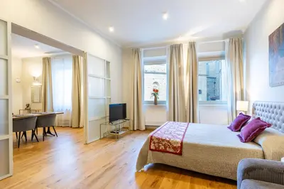 Letto o letti in una camera di Apartments Florence - Ariento Deluxe 7