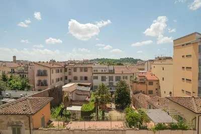 Vista generica su Firenze o vista sulla città dall'interno dell'appartamento