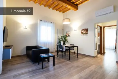 TV o dispositivi per l'intrattenimento presso Villa Carobbi Apartments Florence