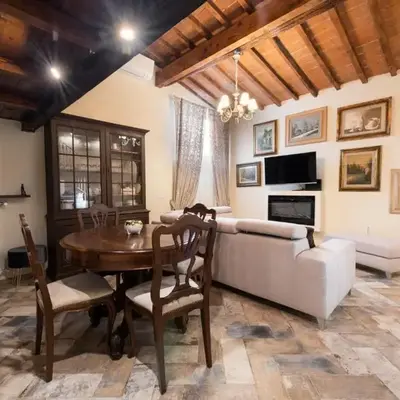 Casa Griselda by Mmega