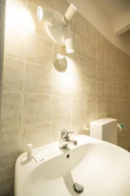 Bagno di Cozy Apartment With A Strategic Position