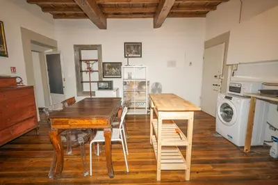 Cucina o angolo cottura di Cozy & Quiet 2BR Outside ZTL & 10min from Center