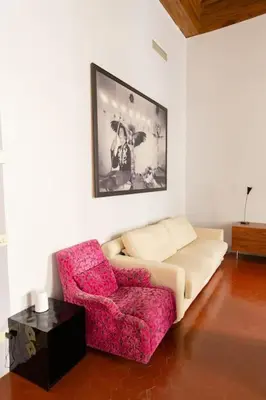 Area soggiorno di Elegant Apartment Near Piazza Della Signoria