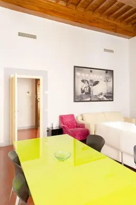 Area soggiorno di Elegant Apartment Near Piazza Della Signoria